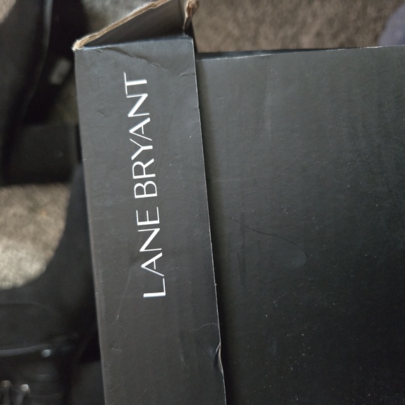 Black Knee-High Lace-Up Boots - Picture 3 of 4